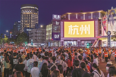 “五一”杭州消费“火”起来 生活服务业消费全国第七-编程培训