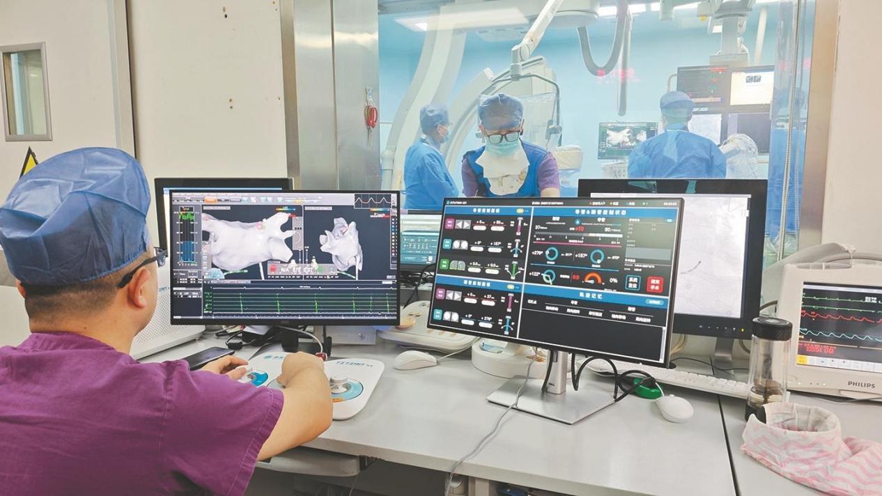 医生“隔空”操刀，“提香机器人”