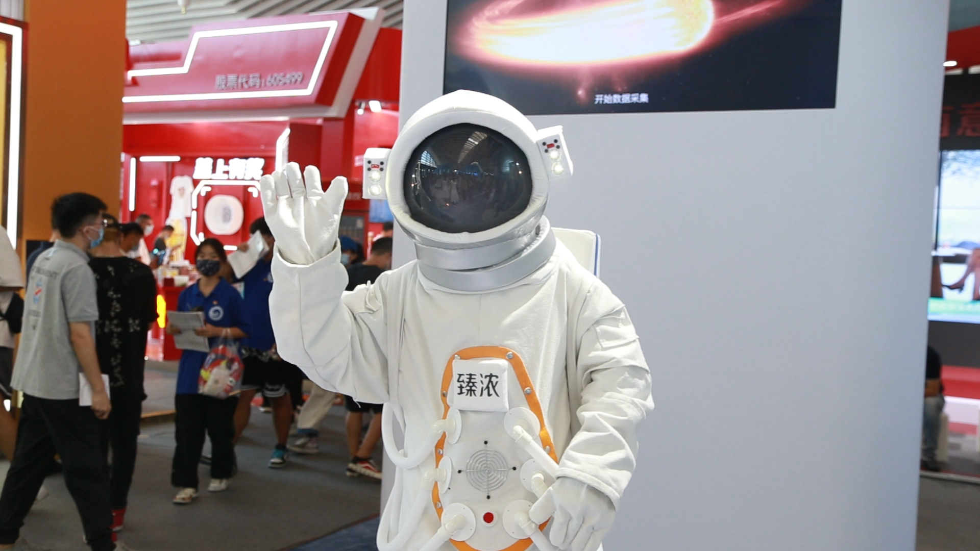 探营｜伊利的2.0白科技