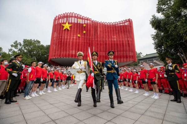 浙江温州：全国首家国旗教育馆举行升国旗仪式